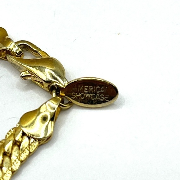 VINTAGE Herringbone Golden Chain Necklace - American Showcase 16” 70’s vibe - Picture 6 of 8